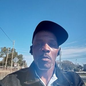 Meet your Posher, Larry